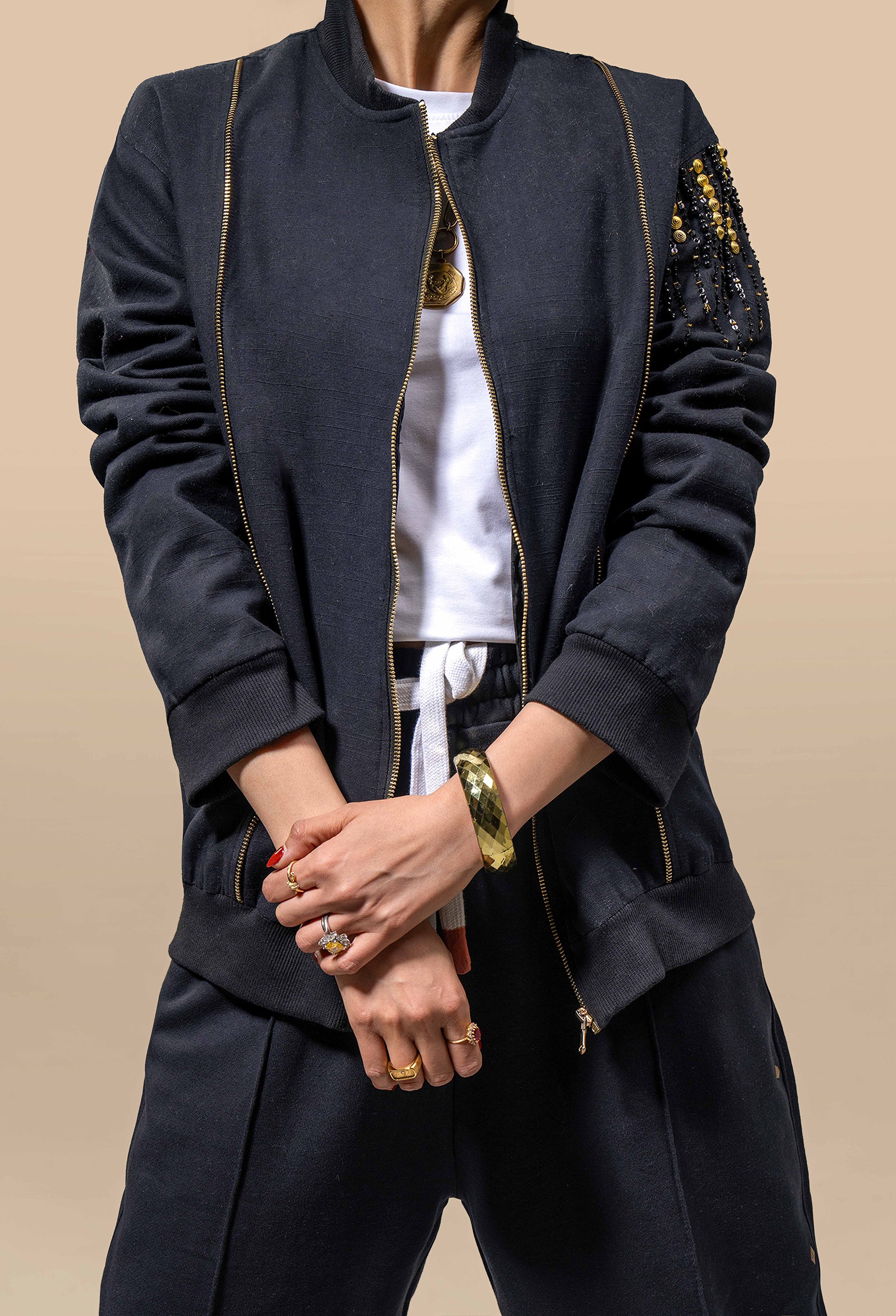 B4 Elite Uni Jacket - Stylish Outerwear for All Seasons